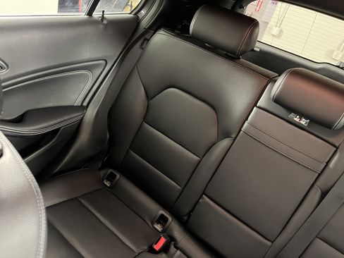 Used 2019 Mercedes-Benz GLA 250 4MATIC image 21