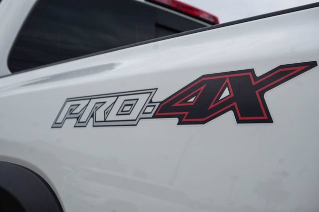 Used 2026 Nissan Frontier PRO-4X AWD/4WD image 6