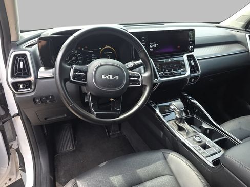 Used 2023 Kia Sorento SX AWD/4WD image 18