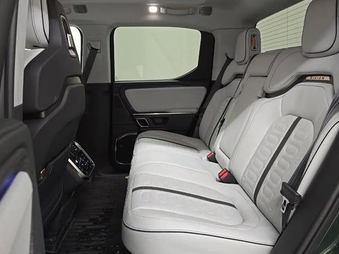 Used 2024 Rivian R1T Adventure AWD/4WD image 8