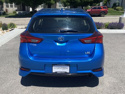Used 2017 Toyota Corolla iM w/ All-Weather Mat Package FWD image 5