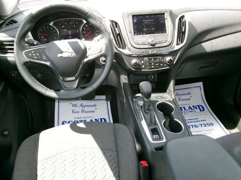 Used 2024 Chevrolet Equinox LT FWD image 11