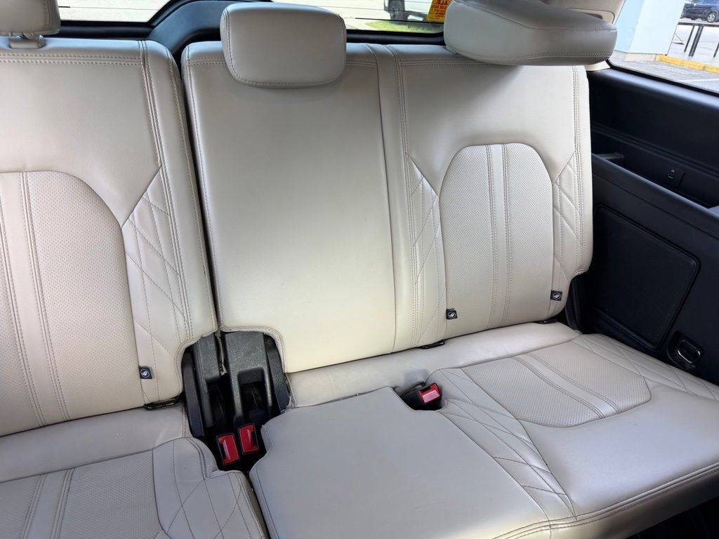 Used 2021 Ford Expedition Platinum RWD image 22