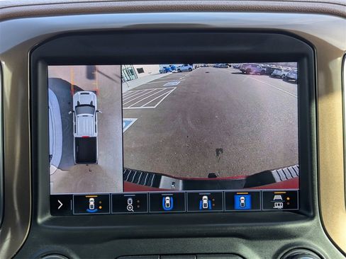 Used 2021 Chevrolet Silverado 3500 High Country w/ Z71 Off-Road Package image 25