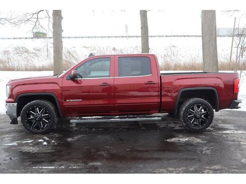 Used 2017 GMC Sierra 1500 SLE w/ SLE Value Package image 5