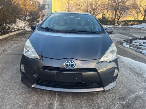 Used 2012 Toyota Prius C One image 2