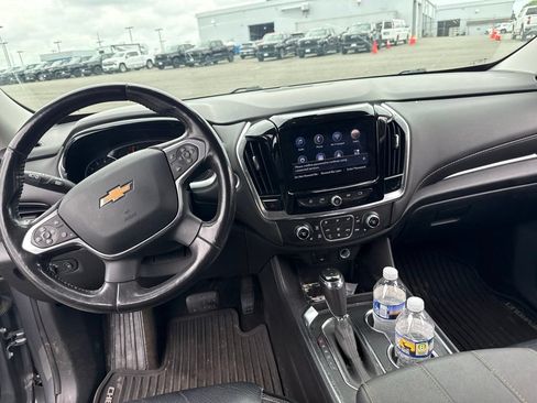 Used 2020 Chevrolet Traverse LT w/ Driver Confidence II Package AWD/4WD image 6