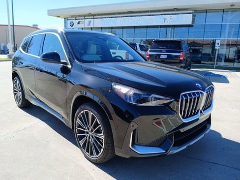 New 2026 BMW X1 xDrive28i AWD/4WD image 1