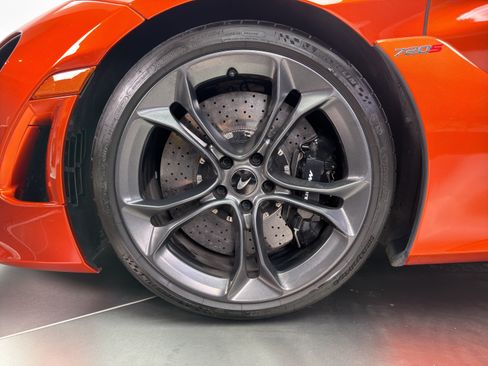 Used 2020 McLaren 720S Spider RWD image 23