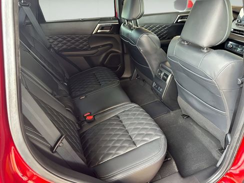 Used 2023 Mitsubishi Outlander SEL 40th Anniversary image 31