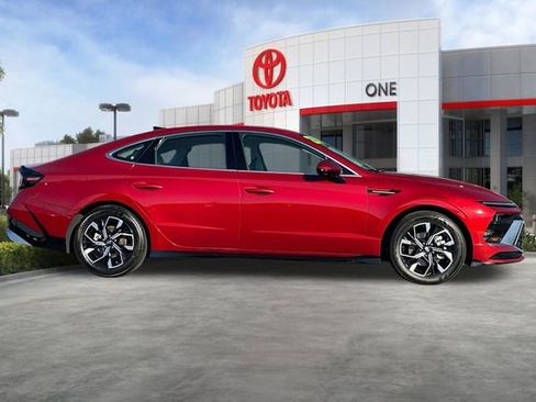 Used 2025 Hyundai Sonata SEL FWD image 3