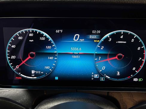 Used 2023 Mercedes-Benz E 350 4MATIC Sedan image 31
