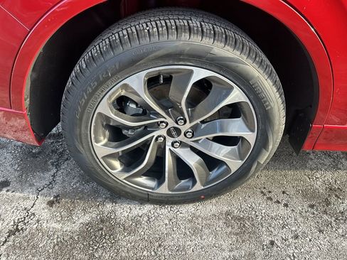 New 2025 Lincoln Aviator AWD w/ Jet Appearance Package image 14