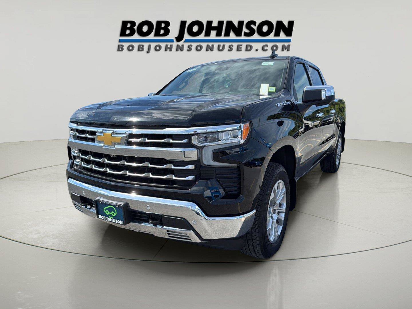 Used 2026 Chevrolet Silverado 1500 LTZ w/ LTZ Premium Package AWD/4WD image 3