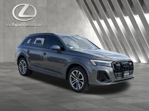 Used 2025 Audi Q7 2.0T Premium Plus w/ Premium Plus Package AWD/4WD image 5