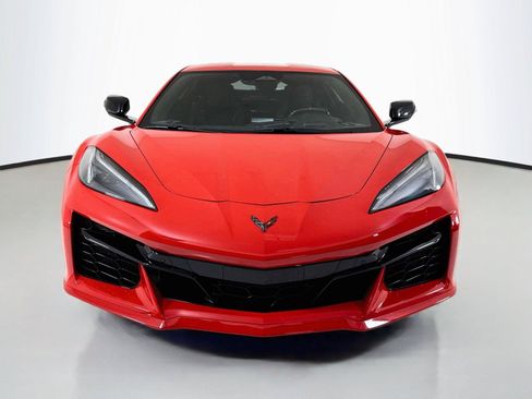 Used 2025 Chevrolet Corvette Z06 RWD image 11