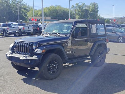 Used 2020 Jeep Wrangler Sport image 3
