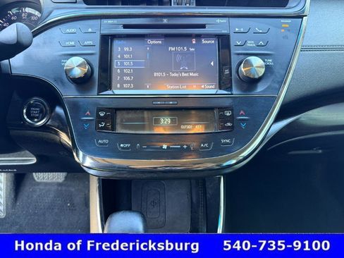 Used 2016 Toyota Avalon Limited image 32