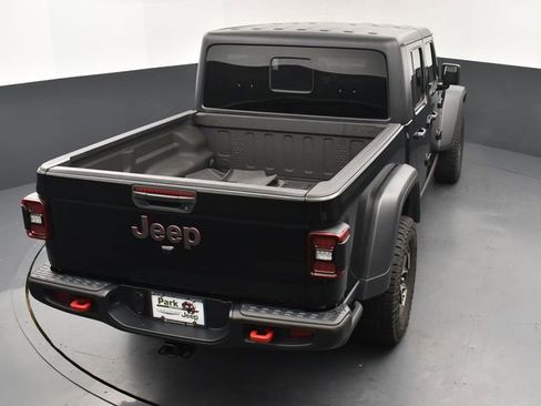 Used 2024 Jeep Gladiator Rubicon w/ Technology Group AWD/4WD image 14