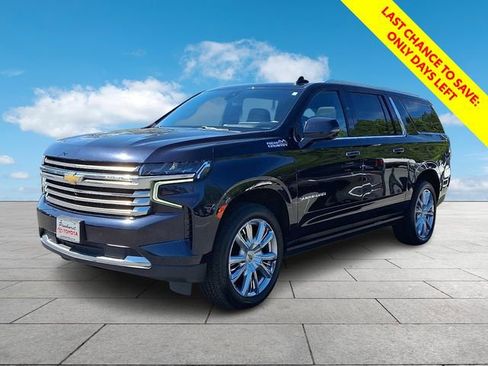 Used 2021 Chevrolet Suburban High Country w/ Premium Package AWD/4WD image 4