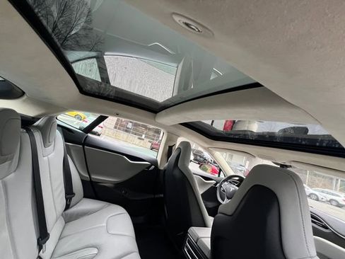 Used 2014 Tesla Model S P85 image 31