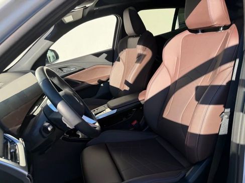 Used 2025 BMW X2 xDrive28i w/ Technology Package image 10