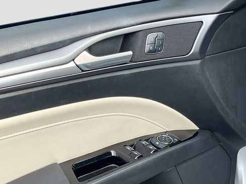 Used 2015 Ford Fusion Energi Titanium w/ Driver Assist Package image 18