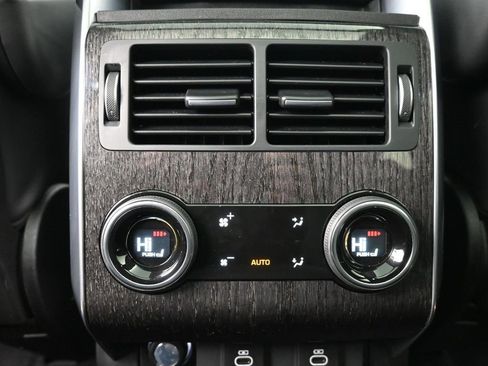 Used 2022 Land Rover Range Rover Sport HSE Silver Edition image 22