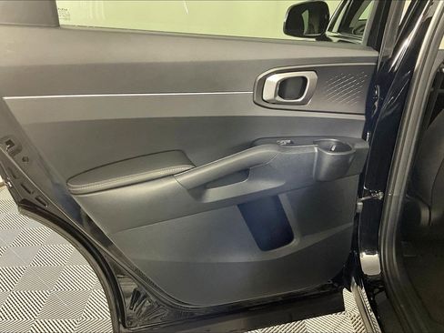 Certified 2026 Kia Sorento LX FWD image 36