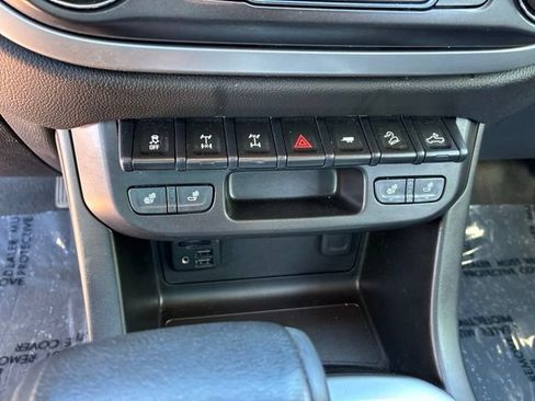 Used 2021 Chevrolet Colorado ZR2 AWD/4WD image 15