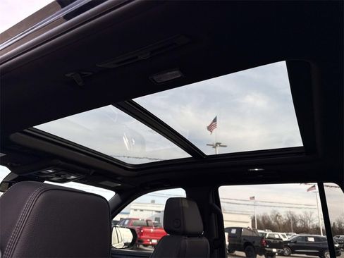 Used 2024 GMC Yukon Denali w/ Max Trailering Package image 24