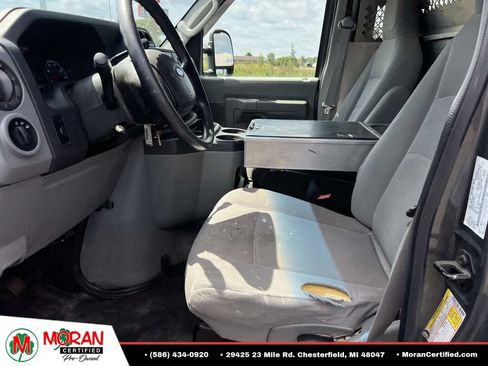 Used 2013 Ford E-150 and Econoline 150 w/ Exterior Upgrade Pkg RWD image 13