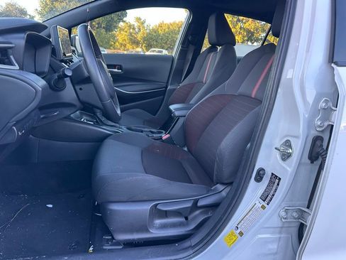 Used 2024 Toyota Corolla SE w/ SE Premium Package image 11