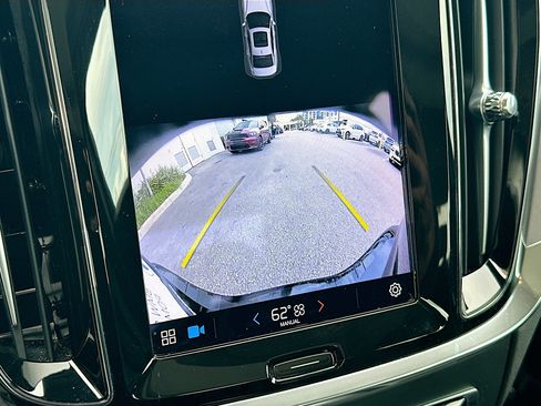 Used 2024 Volvo S60 B5 Core FWD image 12