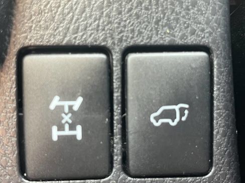 Used 2016 Toyota RAV4 XLE image 27