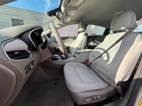 Used 2022 Chevrolet Malibu LT FWD image 11
