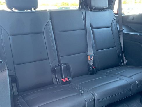 Used 2022 Chevrolet Tahoe Z71 w/ Luxury Package image 30