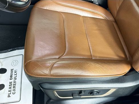 Used 2022 RAM 1500 Limited w/ Body-Colour Bumper Group AWD/4WD image 19