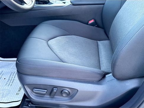 Used 2022 Toyota Camry LE image 20