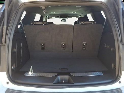 Used 2024 Chevrolet Tahoe Premier AWD/4WD image 29