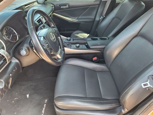 Used 2016 Lexus IS 200t RWD image 8