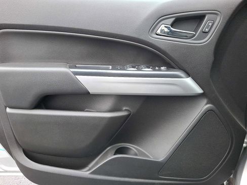 Used 2018 Chevrolet Colorado LT image 12