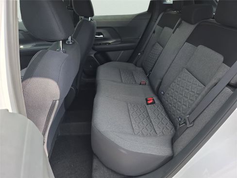 New 2026 Nissan Kicks SV w/ SV Premium Package image 31