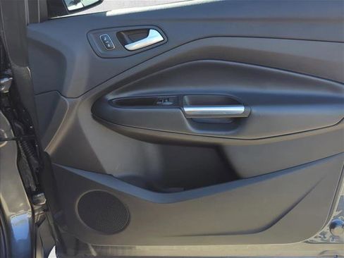 Used 2018 Ford Escape Titanium AWD/4WD image 25