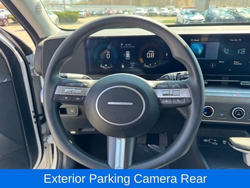 Used 2026 Hyundai Kona SE image 12