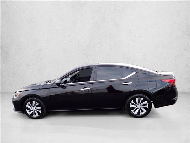 Used 2024 Nissan Altima 2.5 S FWD image 2
