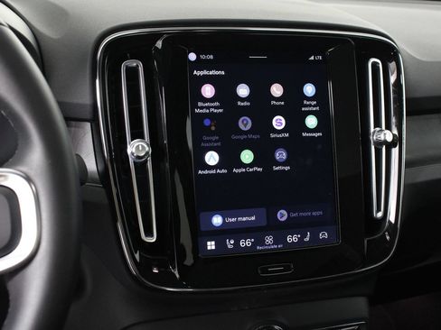 Certified 2023 Volvo C40 P8 Recharge Ultimate AWD/4WD image 9