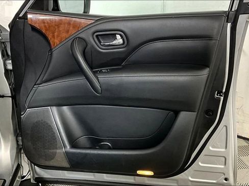 Used 2019 INFINITI QX80 Luxe image 24