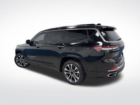 Used 2022 Jeep Grand Cherokee L Overland w/ Luxury Tech Group IV image 3