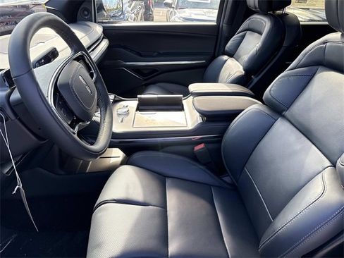 New 2025 Lincoln Navigator Reserve w/ Jet Appearance Package image 23
